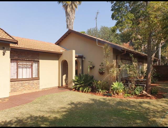 3 BEDROOM HOUSE SOLD IN THE ORCHARDS